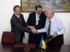 Podepsání dohody o spolupráci s Ukrajinským institutem národní paměti (Kyjev, 2.6.2009)