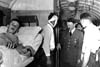 Adolf Hitler při návštěvě zraněných německých vojáků během polského tažení.