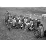 Rok 1952: Družstevníci zdraví XIX. sjezd VKS(b) (Foto zdroj: ČTK)