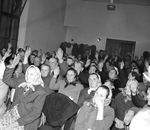 Rok 1951: Hlasování o vstupu místního sedláka Karla Ostřížky do JZD v Slavkově (Foto zdroj: ČTK)